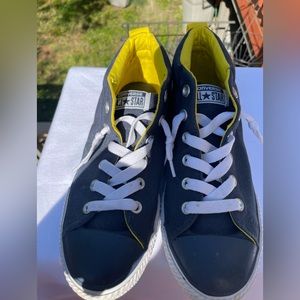Blue and yellow boys Converse shoe. Gently used. Size 6.